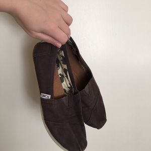 TOMS shoes
